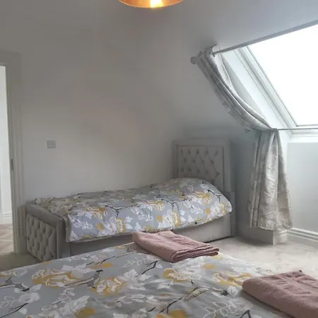 Lakeview Sleeps 6 Modern Newbuild Fab Scenic Area Nenagh
